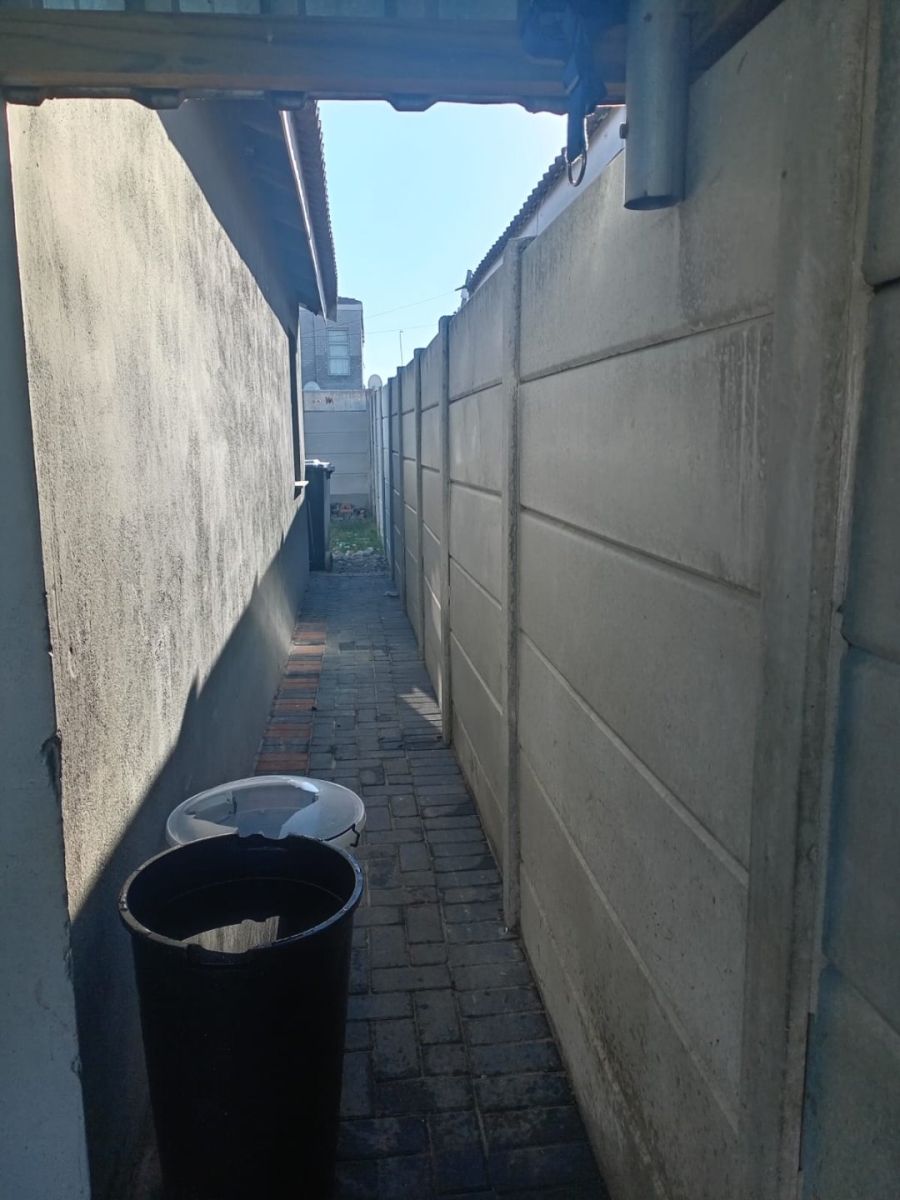 Bedroom Property for Sale in Khaya Western Cape